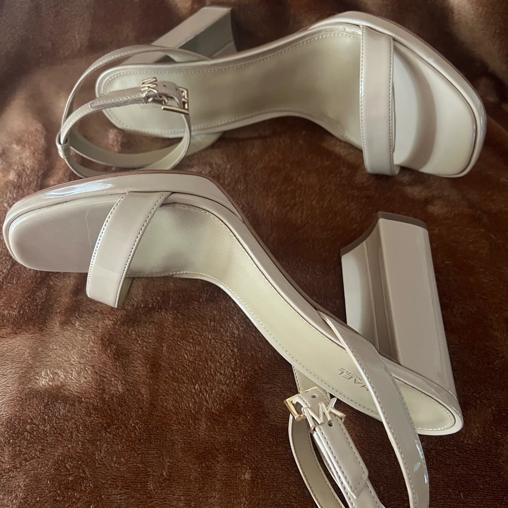 Michael Kors Tan Heels Elegant Block Sandals